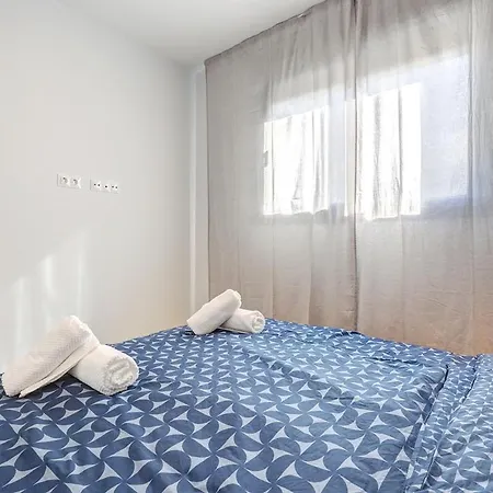 Charming 2 Bedroom Flat In * Εστεπόνα