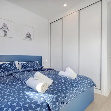 Charming 2 Bedroom Flat In Διαμέρισμα Εστεπόνα