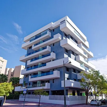 Charming 2 Bedroom Flat In شقة *