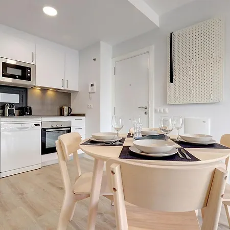 Διαμέρισμα Charming 2 Bedroom Flat In Εστεπόνα